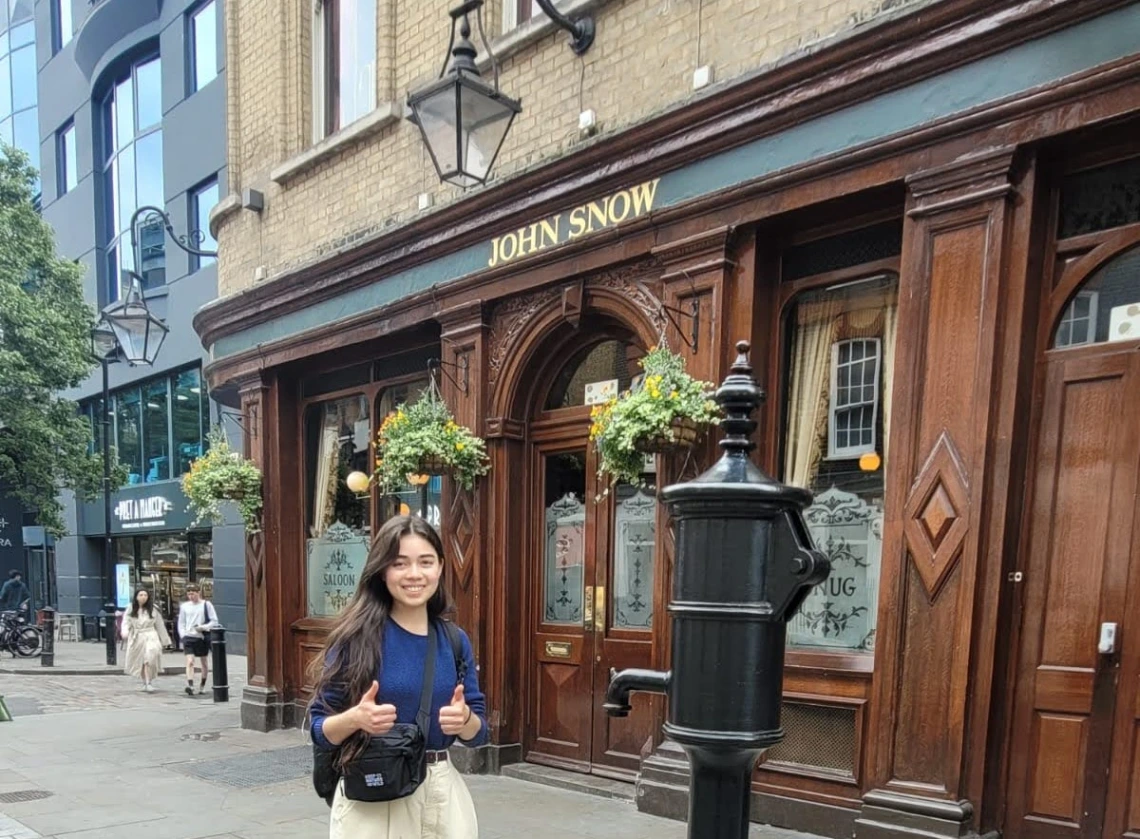 Picture of Ariel standing in front of the Broad Street Pump